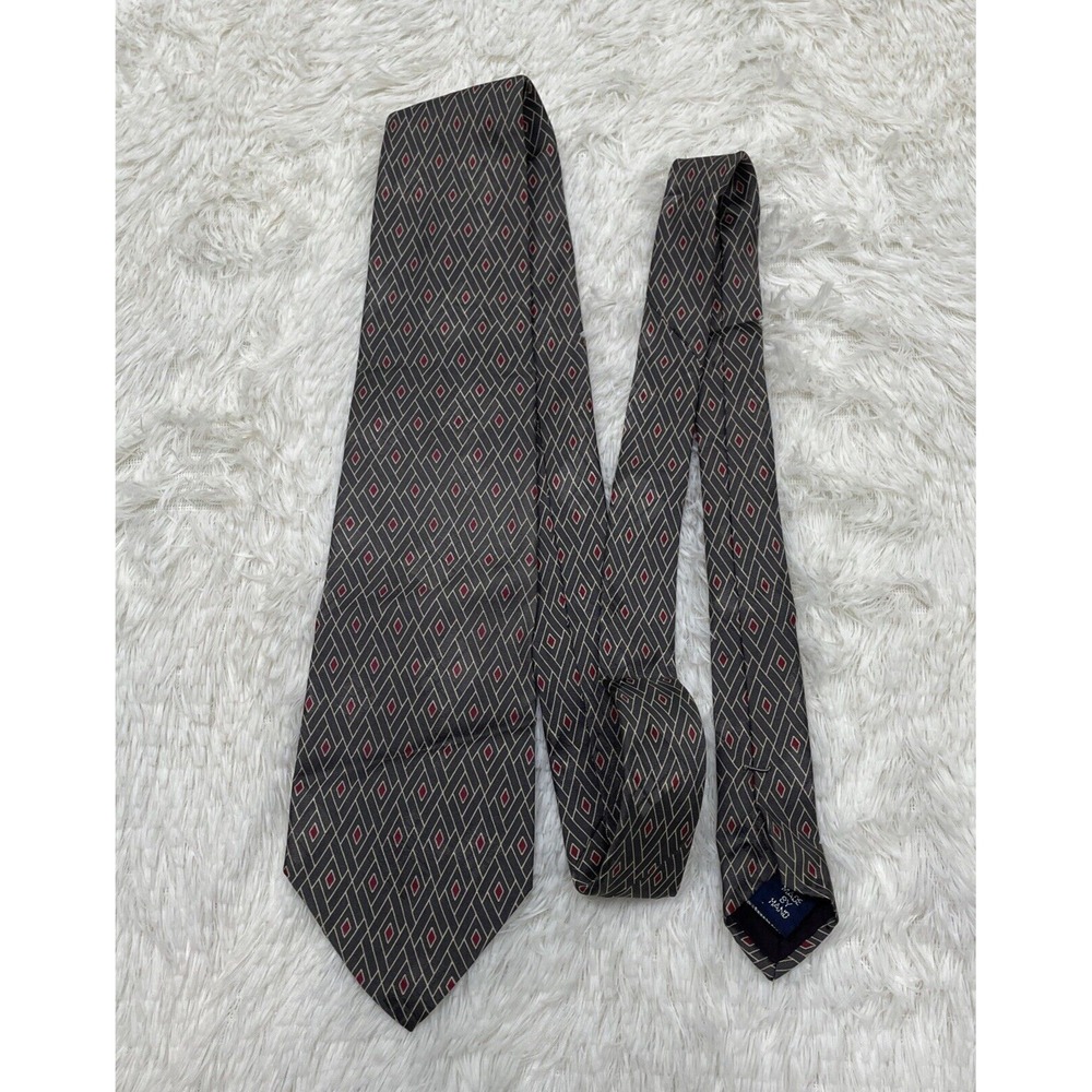 Polo Ralph Lauren Tie Gray Red Geometric Silk Hand Made USA Career Quiet Luxury